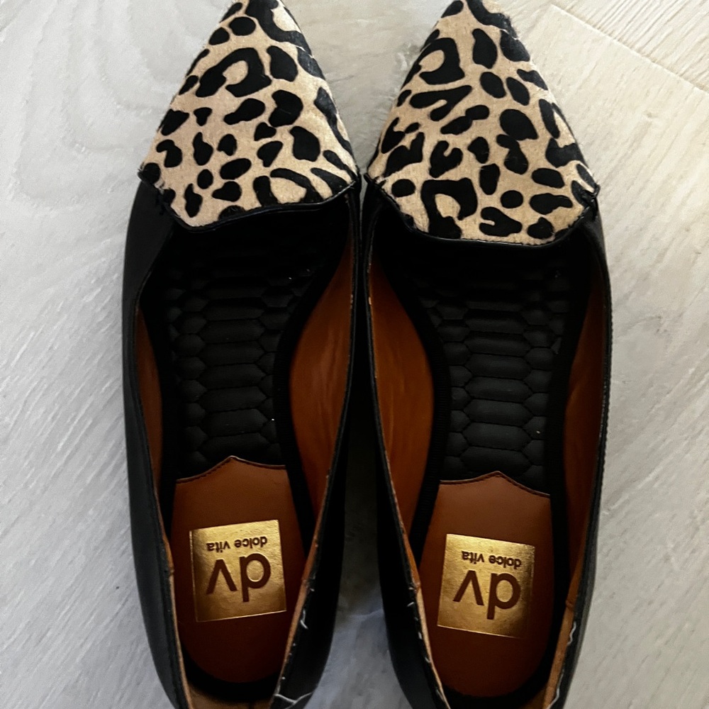 DV by Dolce Vita Black Flats with Leopard Print Pointed Toe